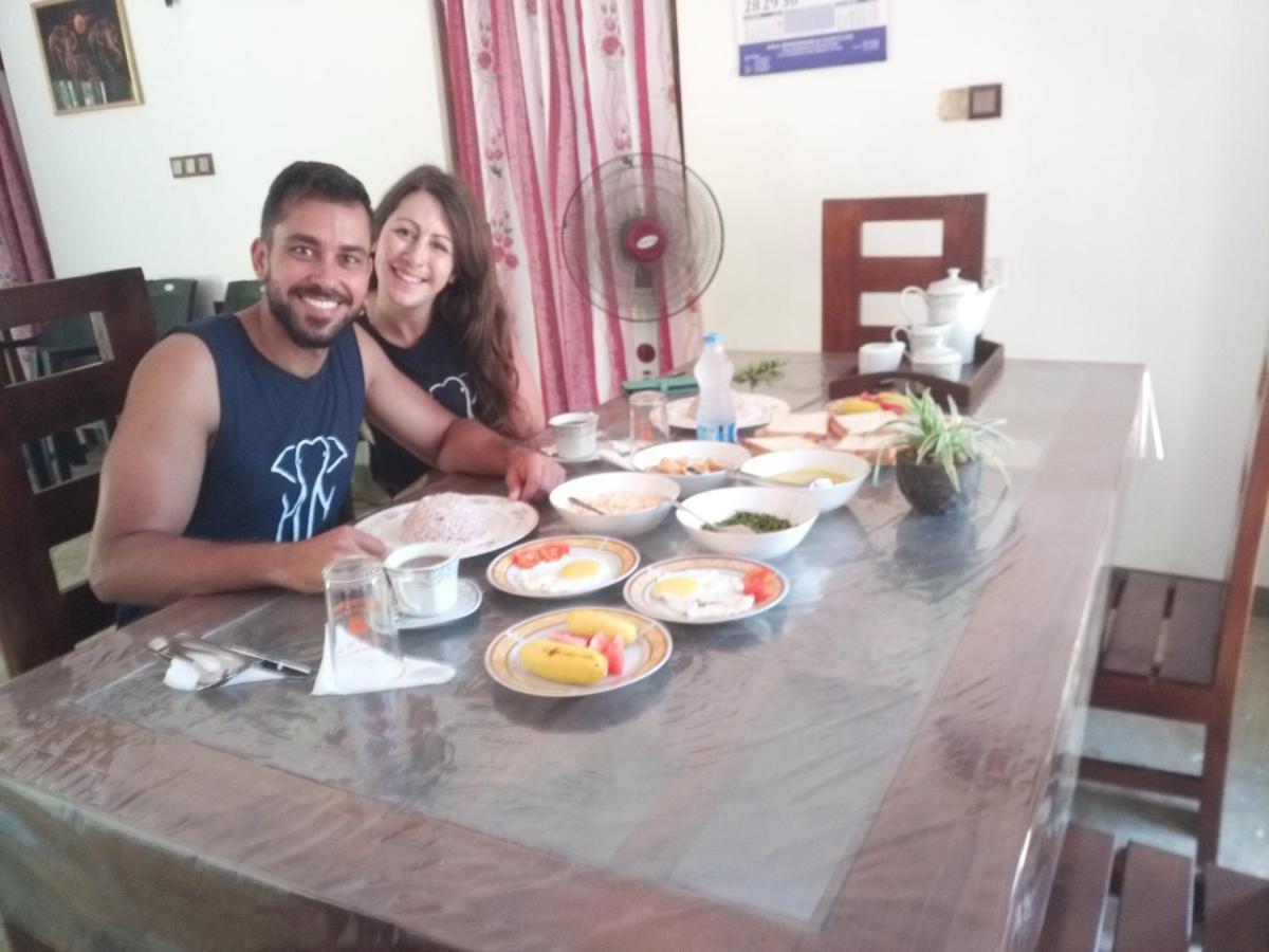 Silent Peacock Villa And Peacock Cafe Tangalle Dış mekan fotoğraf